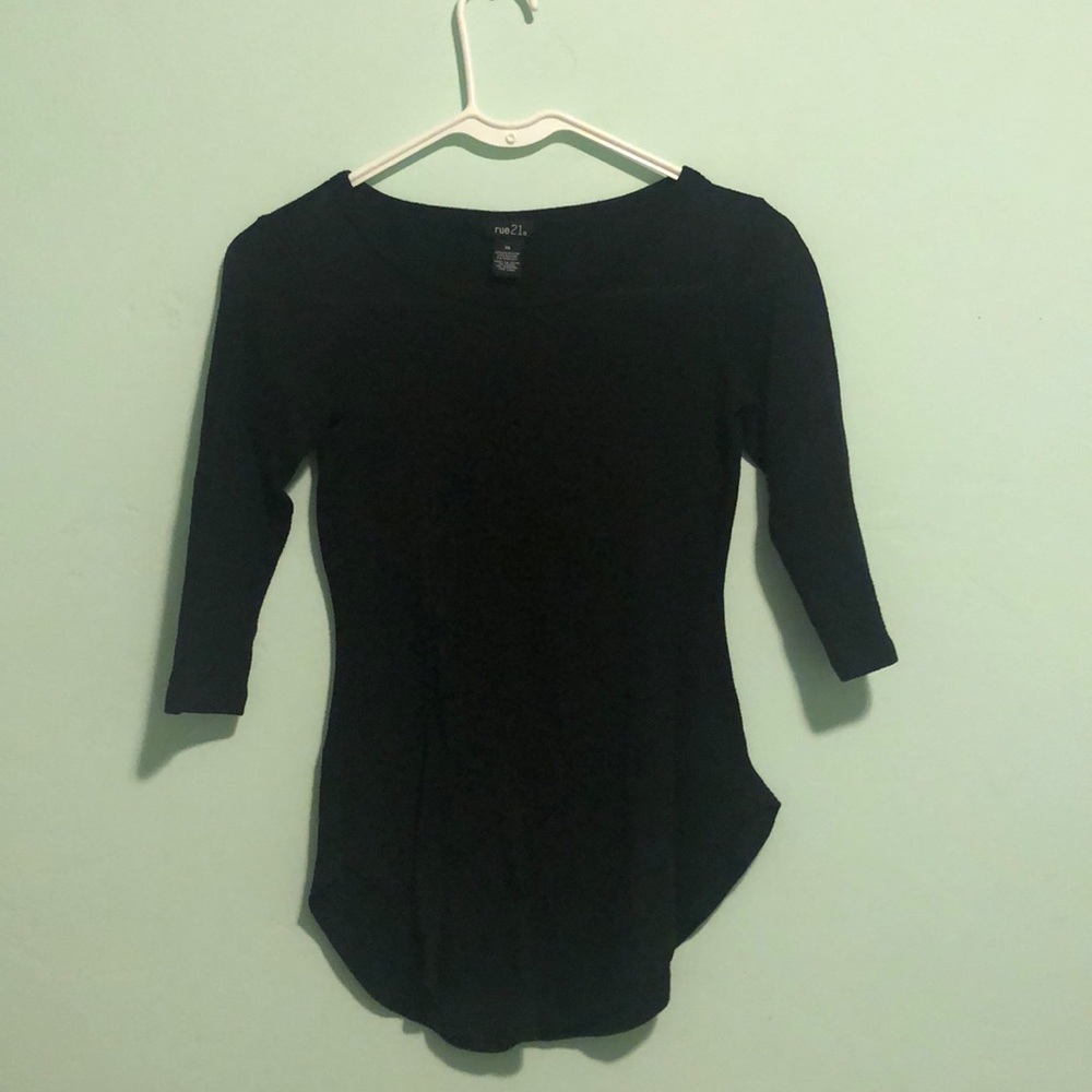 Half sleeve black tee